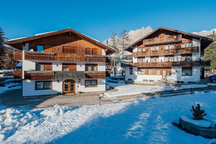 Hotel Capannina Col Druscie Ski Lift Italy thumbnail