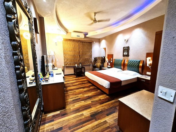 Hotel Royal Castle Grand Deshbandhu College India thumbnail