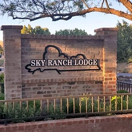 Sky Ranch Lodge image 1