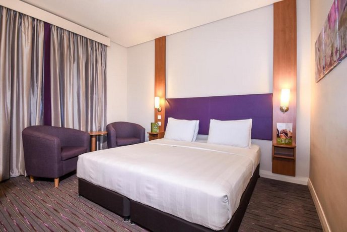 Double Room Near Dxb Airport Terminal 3 By Luxury Bookings Dubai International Airport United Arab Emirates thumbnail