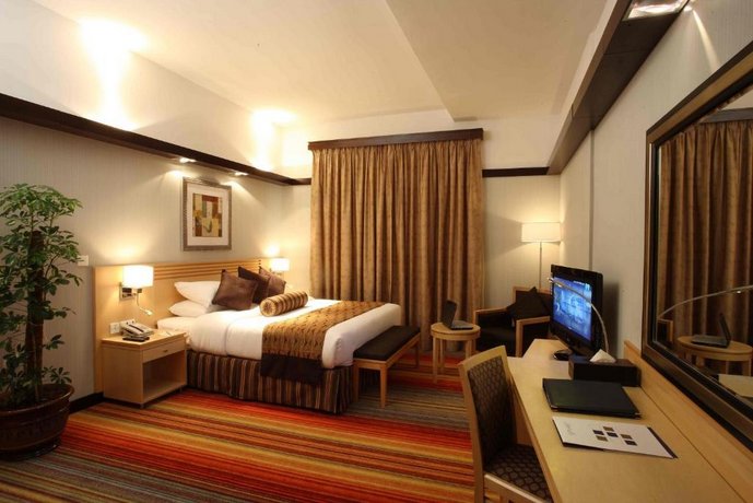 One Bedroom Suite Near Mazyad Mall By Luxury Bookings Sheikh Zayed Cricket Stadium United Arab Emirates thumbnail