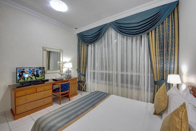 One Bedroom Apartment Near Grand Emirates Market Al Manhal Palace United Arab Emirates thumbnail