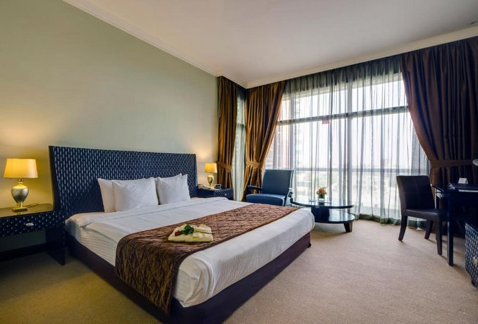 Deluxe King Suite Near Corniche Beach By Luxury Bookings Corniche Beach United Arab Emirates thumbnail