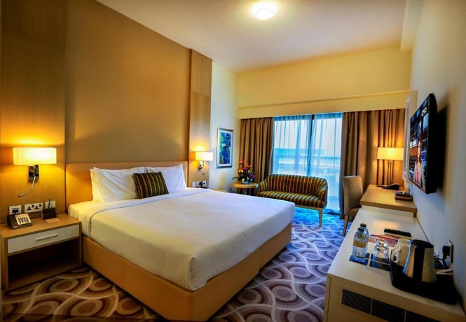 Deluxe Room Near Umm Al Shief Metro Station By Luxury Bookings Gold And Diamond Park United Arab Emirates thumbnail