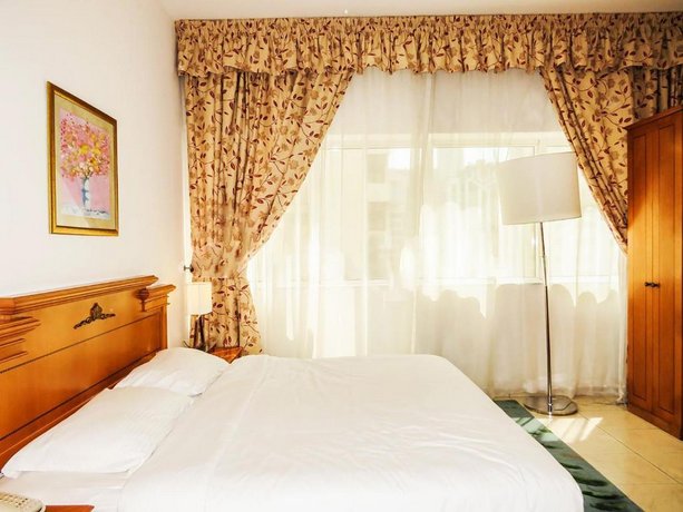 One Bedroom Apartment Near Abu Dhabi Corniche Qasr al-Hosn United Arab Emirates thumbnail