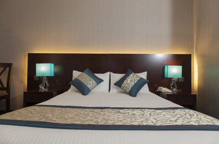 Standard Room Near City Center By Luxury Bookings Abu Dhabi Cultural Foundation United Arab Emirates thumbnail