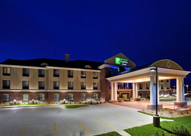 Holiday Inn Express Hotel & Suites East Lansing Capital Region International Airport United States thumbnail