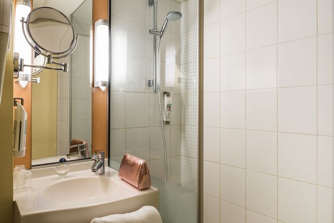 ibis Paris Pont de Suresnes Longchamp