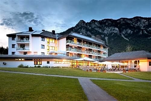Seminar-Park-Hotel Hirschwang Reichenau an der Rax Austria thumbnail