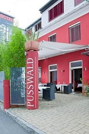 Hotel Restaurant Pusswald Pfarrkirche St Martin Austria thumbnail