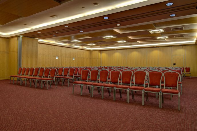 VIP Executive Entrecampos Hotel & Conference