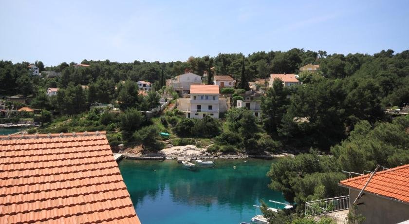 Apartments by the sea Basina Hvar - 8754