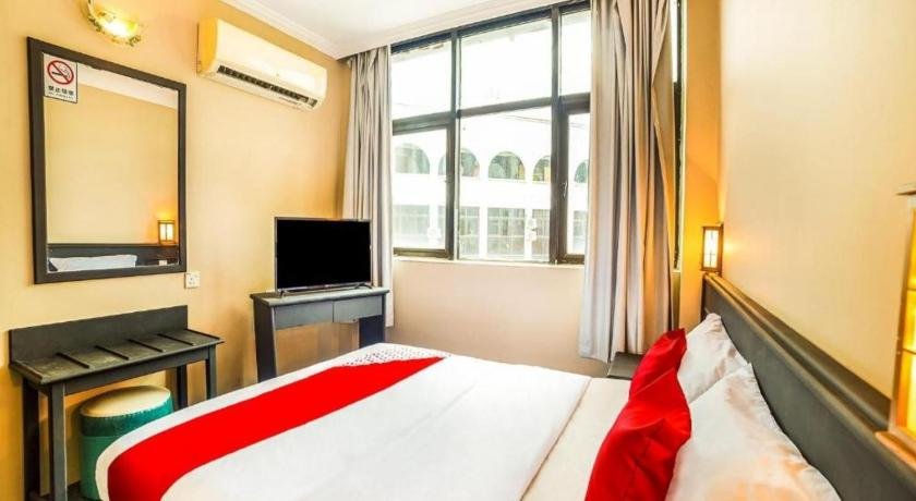OYO 90243 Metro Inn