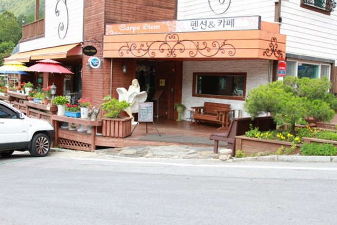 Danyang Carpediem Pension