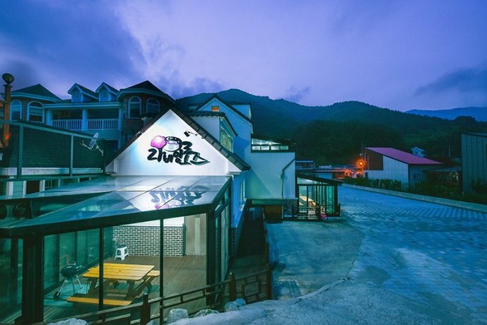 Muju La Vieen Rose Pension