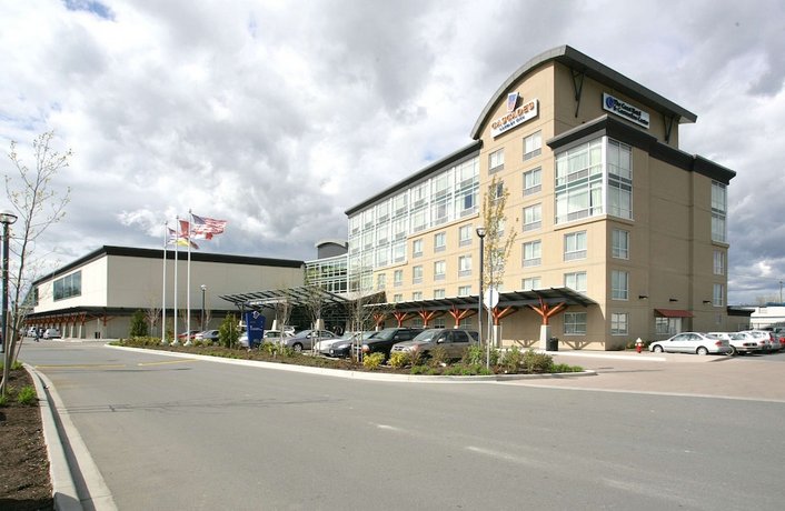 Coast Hotel & Convention Centre Langley Regional Airport Canada thumbnail
