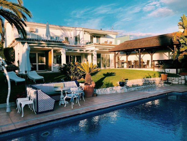 Villa Breeze Luxury B&B Artola Golf Spain thumbnail