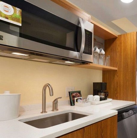 Home2 Suites by Hilton Champaign/Urbana 숄렘 아쿠아틱 센터 United States thumbnail
