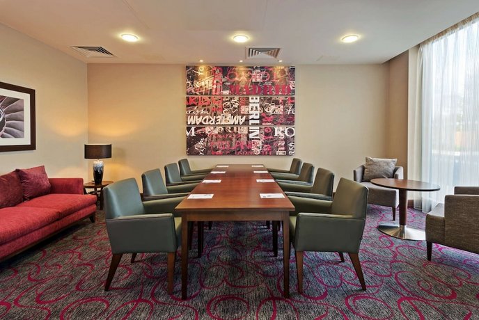 Hampton by Hilton Luton Airport