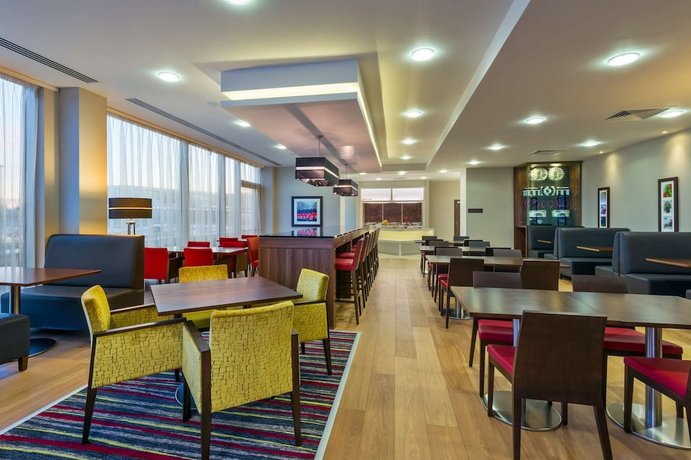 Hampton by Hilton Luton Airport