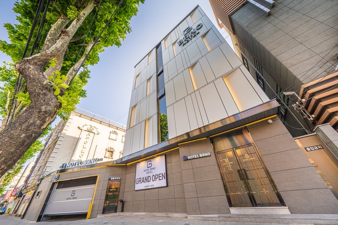 Pierrot Hotel