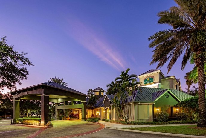 La Quinta Inn & Suites Fort Lauderdale Plantation 록 No. 1, 노스 뉴 리버 커낼 United States thumbnail
