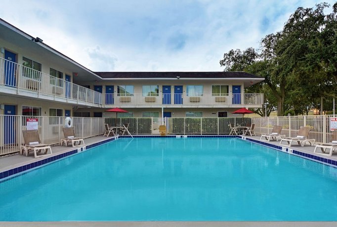 Motel 6 Orlando - Kissimmee Main Gate East Fun Spot USA United States thumbnail