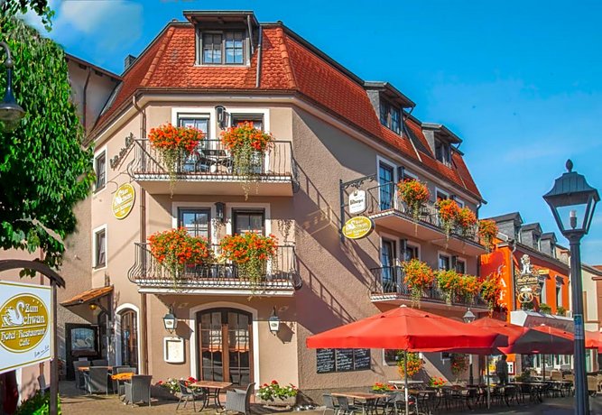 Hotel Restaurant Zum Schwan Mettlach Saarschleife Germany thumbnail