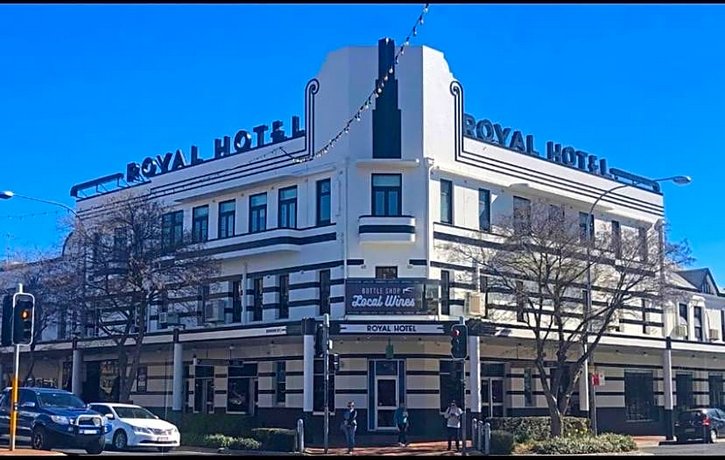 Royal Hotel Orange Gosling Creek Reservoir Australia thumbnail