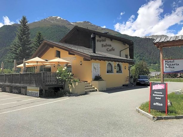Hotel Pizzeria Selva Swiss National Park Switzerland thumbnail
