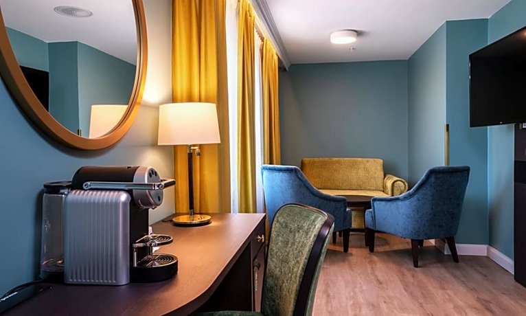 Thon Hotel Høyers