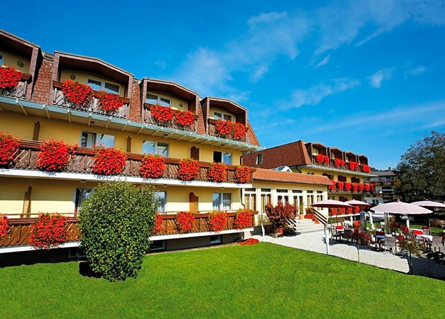 Hotel Karnten Worthersee Austria thumbnail