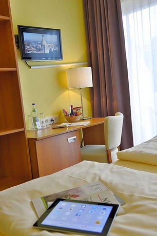 Burghotel Stammhaus Nuremberg Airport Germany thumbnail