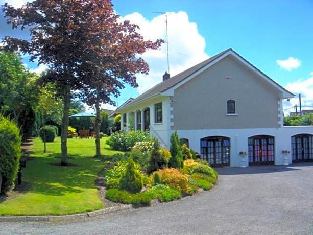 Athlumney Manor Guest Accommodation Boyne Valley Ireland thumbnail