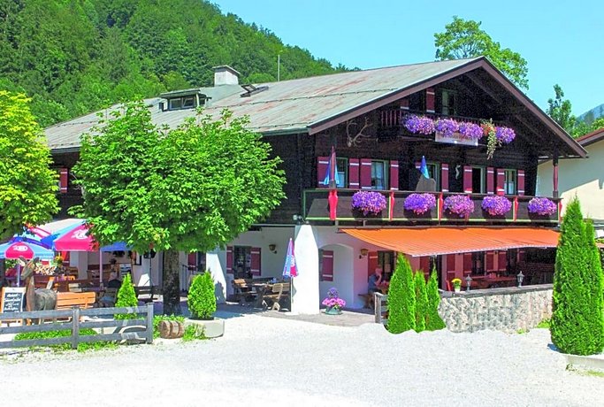 Wirtshaus und Pension Hocheck Berchtesgaden National Park Germany thumbnail