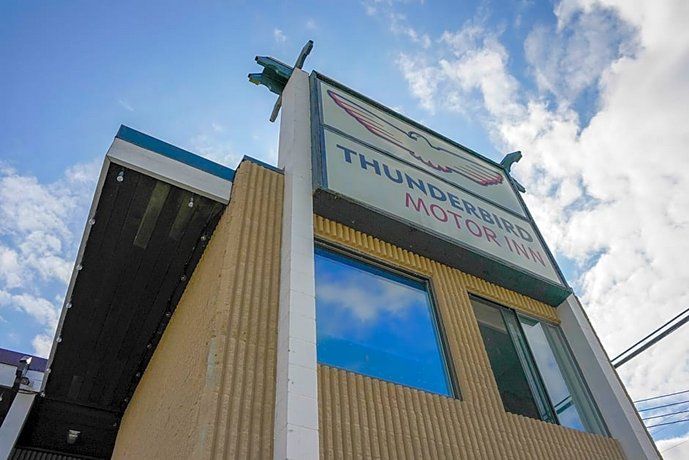 Thunderbird Motor Inn Duncan 덩컨 레일웨이 스테이션 Canada thumbnail