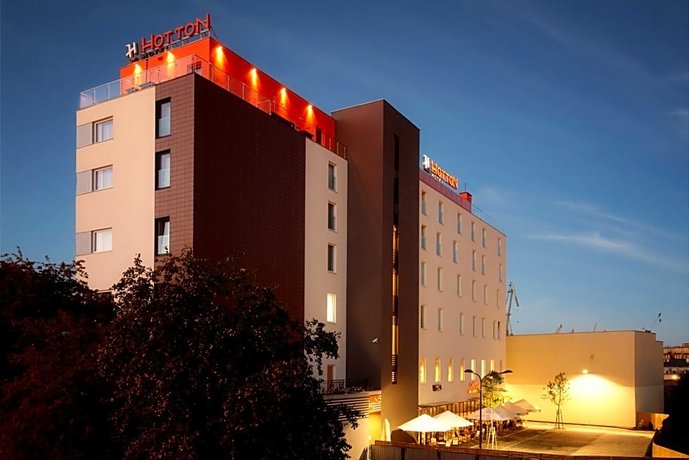 Hotton Hotel Municipal Hospital St. Wincentego a Paulo Poland thumbnail