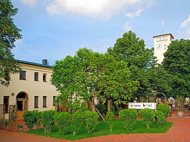 Hotel am Friedrichshof Zurndorf Austria thumbnail