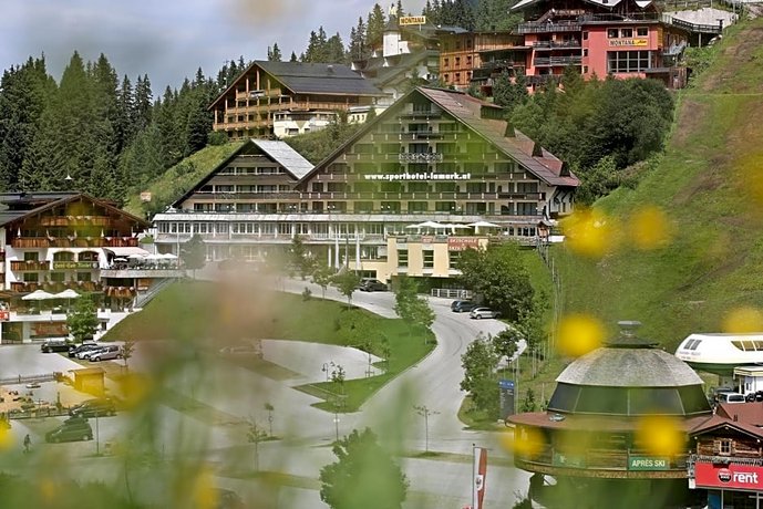 Hotel Lamark Fugenberg Austria thumbnail