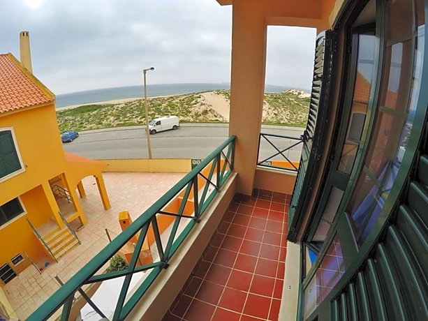 Supertubos Beach Hostel Atouguia da Baleia Portugal thumbnail