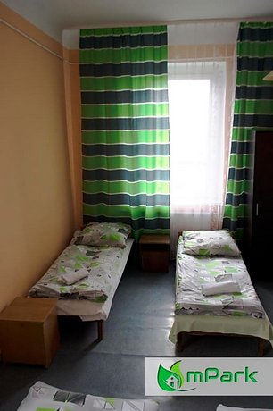 Hostel Noclegi Chorzow Kort Padel Katowicka Poland thumbnail