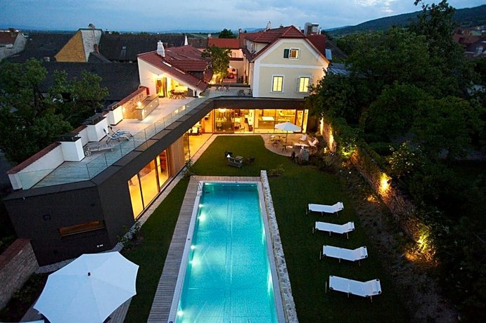 Hotel Landhaus Moserhof Gumpoldskirchen Austria thumbnail