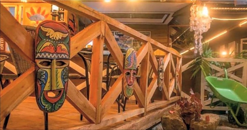 d'Backpackers' Barn