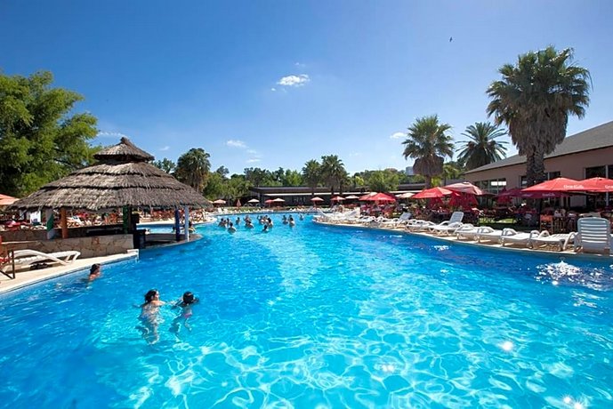 Howard Johnson Marinas & Resort