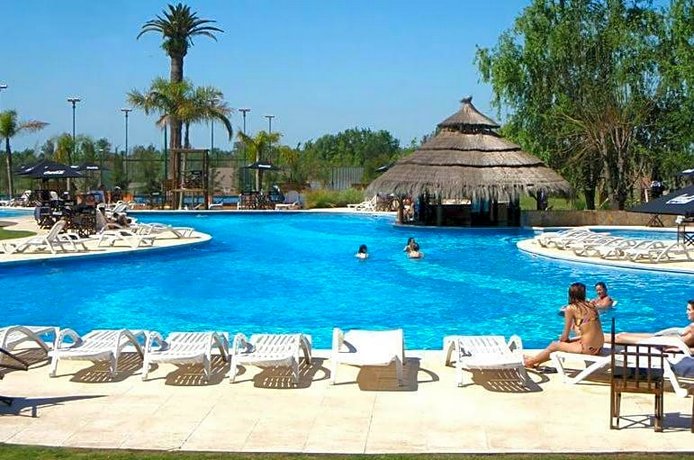 Howard Johnson Marinas & Resort