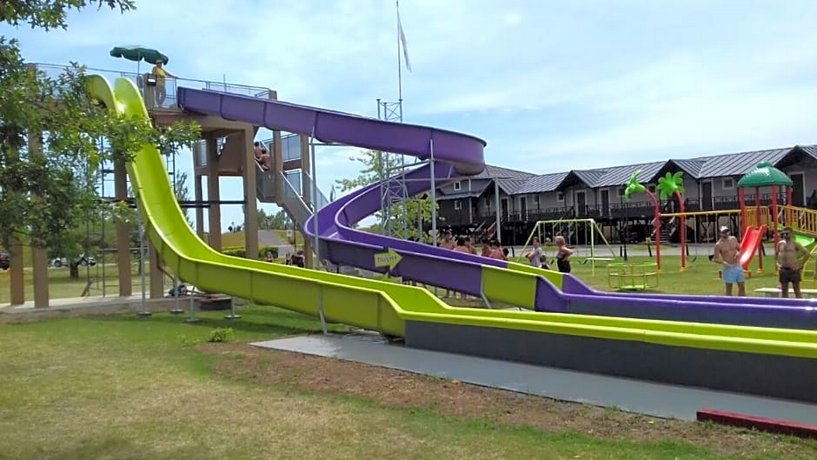 Howard Johnson Marinas & Resort