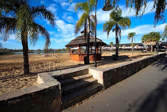 Howard Johnson Marinas & Resort