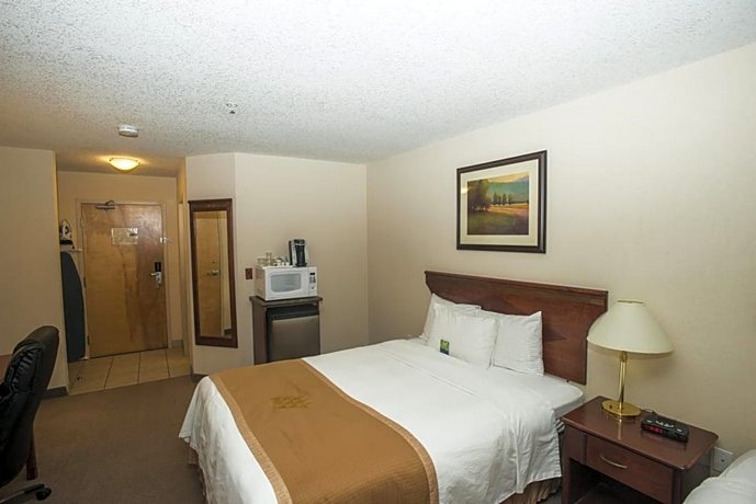 Lakeview Inns & Suites Chetwynd Chetwynd Airport Canada thumbnail