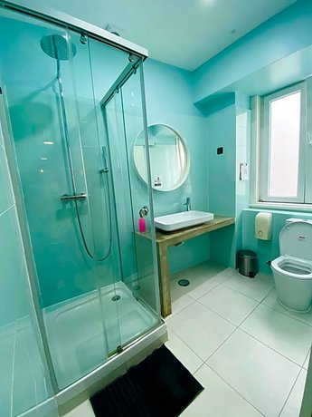 Liv'in Lisbon Hostel