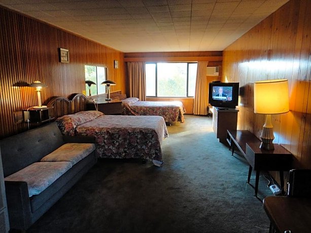 Airport Inn Motel Quesnel Quesnel Airport Canada thumbnail